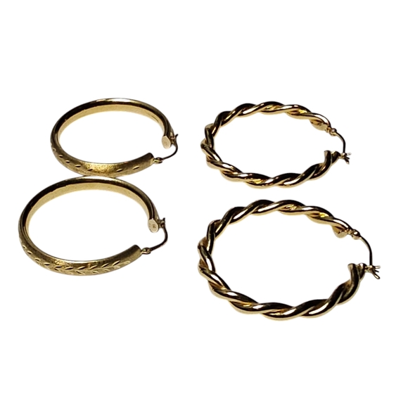 14k gold hoop earrings etched design - Picture 9 of 9